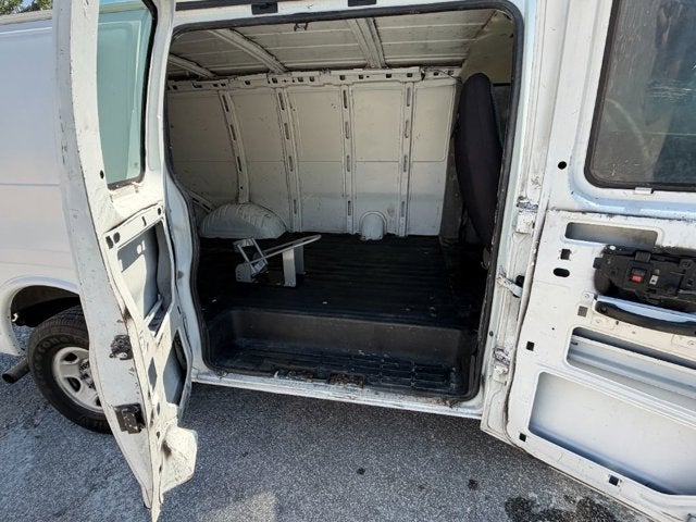 2009 Chevrolet Express Cargo Van Express