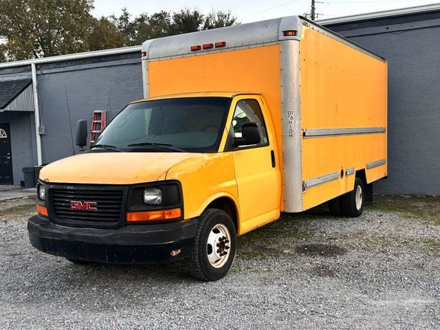 2009 GMC Savana Cutaway 3500