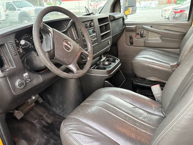 2009 GMC Savana Cutaway 3500