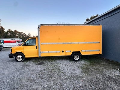 2009 GMC Savana Cutaway 3500