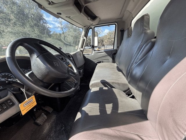 2019 International 4300 26ft. Box Truck