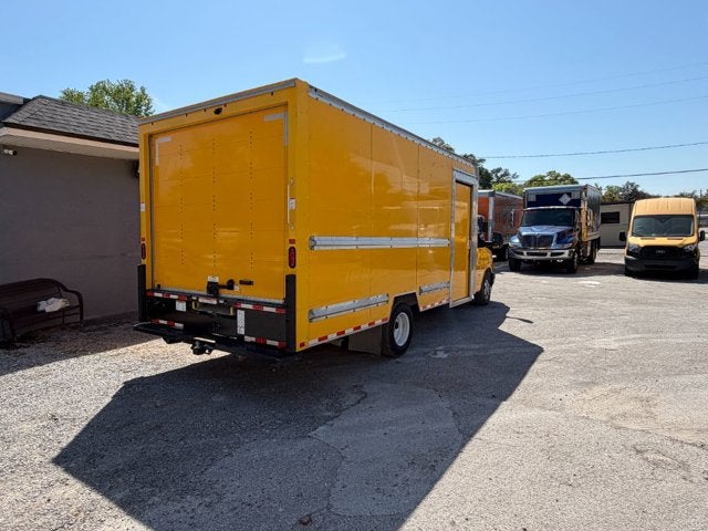 2023 GMC Savana Commercial Cutaway Savana 3500